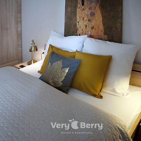 Przestronny Apartament Very Berry W Poznaniu Z Dwiema Sypialniami By Noclegi Renters Esterno foto