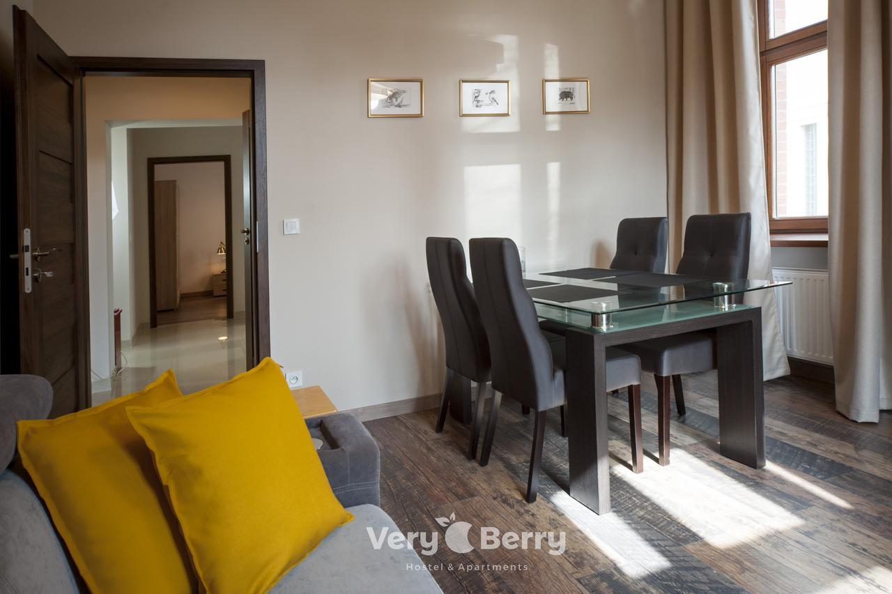 Przestronny Apartament Very Berry W Poznaniu Z Dwiema Sypialniami By Noclegi Renters Esterno foto
