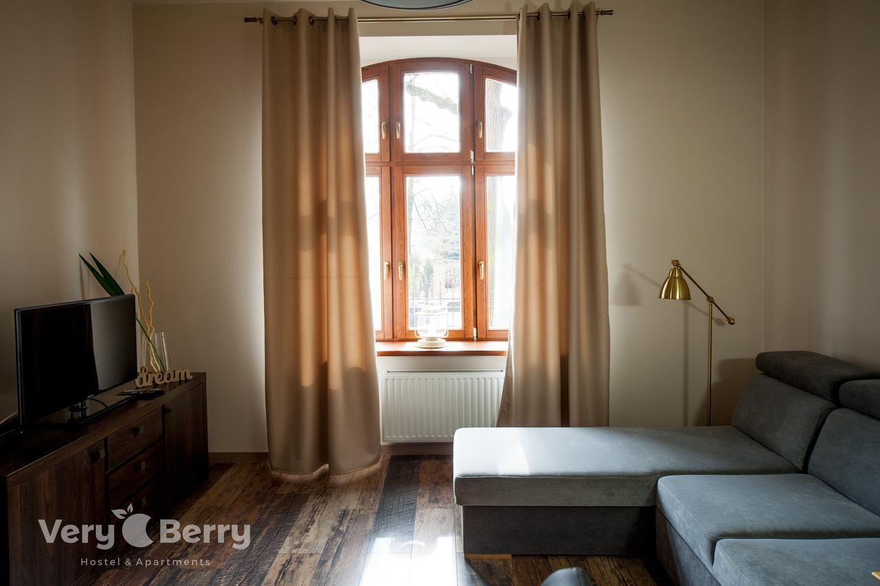 Przestronny Apartament Very Berry W Poznaniu Z Dwiema Sypialniami By Noclegi Renters Esterno foto
