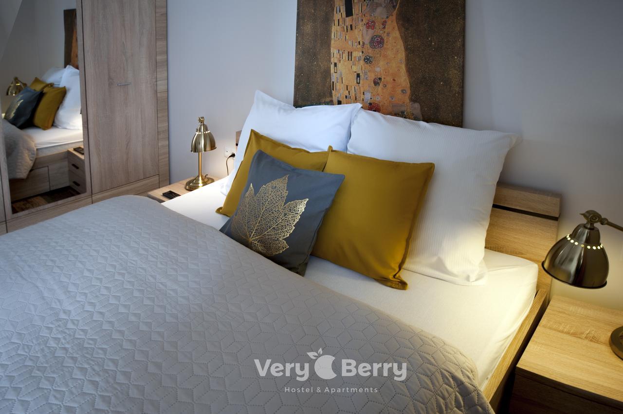 Przestronny Apartament Very Berry W Poznaniu Z Dwiema Sypialniami By Noclegi Renters Esterno foto
