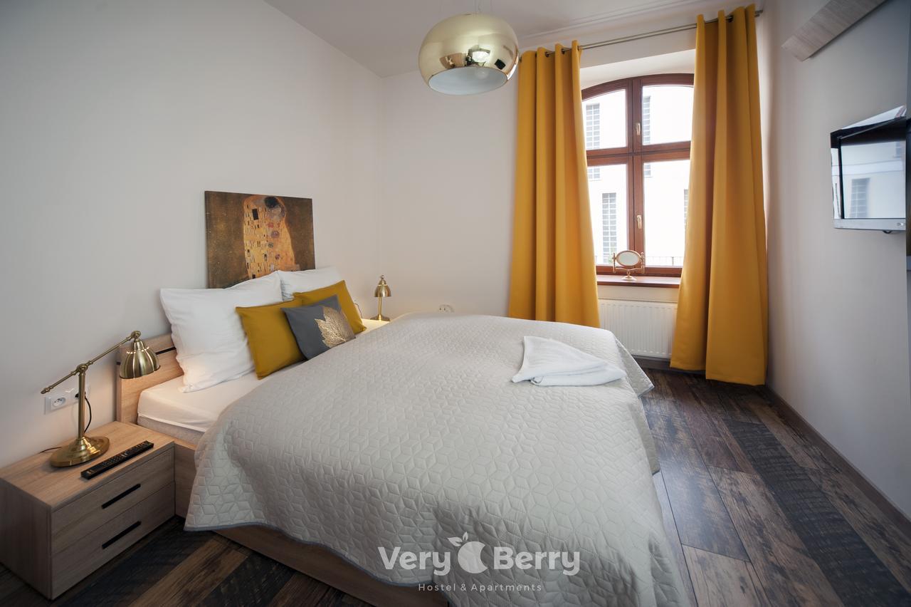 Przestronny Apartament Very Berry W Poznaniu Z Dwiema Sypialniami By Noclegi Renters Esterno foto